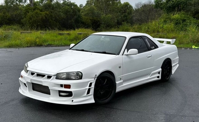 r34 skyline